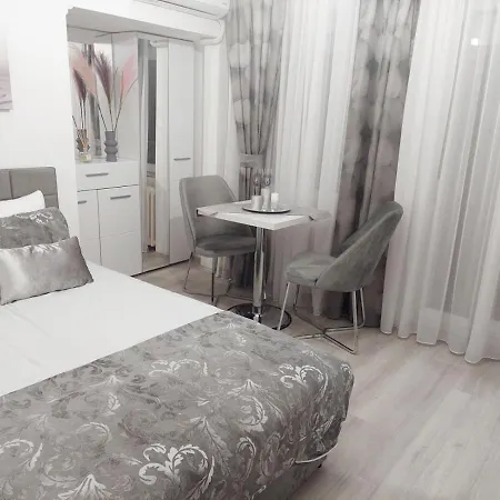 Lux Daire *